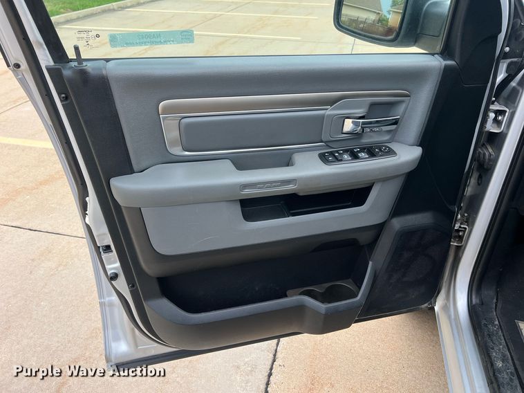 image for item NA9042 2017 Dodge Ram 1500 Big Horn  Crew Cab pickup truck