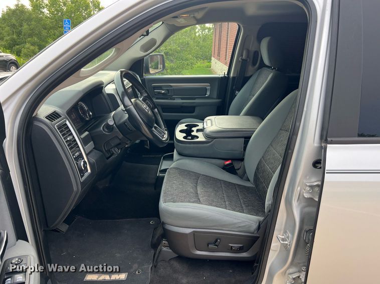 image for item NA9042 2017 Dodge Ram 1500 Big Horn  Crew Cab pickup truck