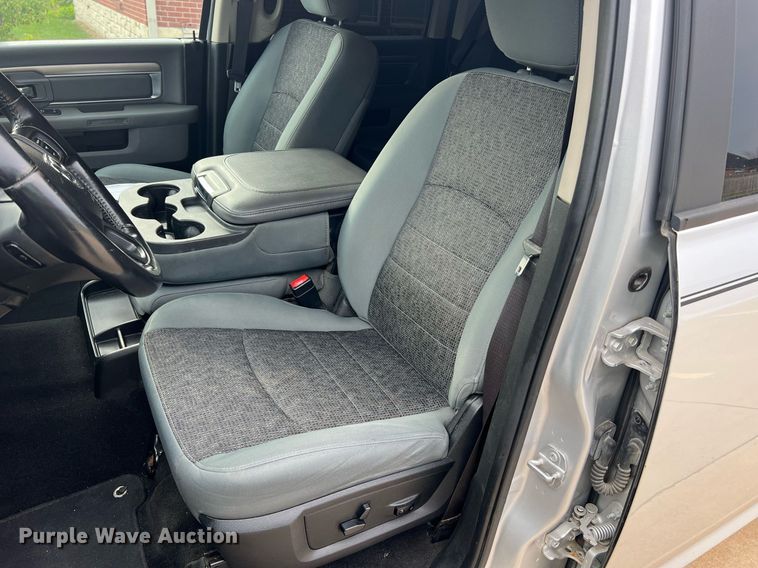 image for item NA9042 2017 Dodge Ram 1500 Big Horn  Crew Cab pickup truck