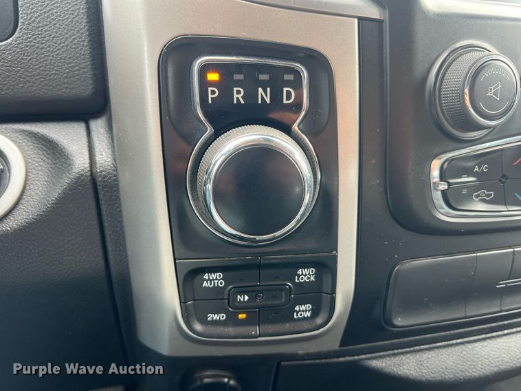 image for item NA9042 2017 Dodge Ram 1500 Big Horn  Crew Cab pickup truck