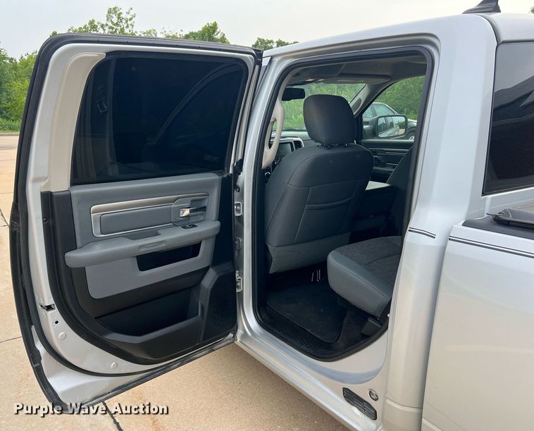 image for item NA9042 2017 Dodge Ram 1500 Big Horn  Crew Cab pickup truck