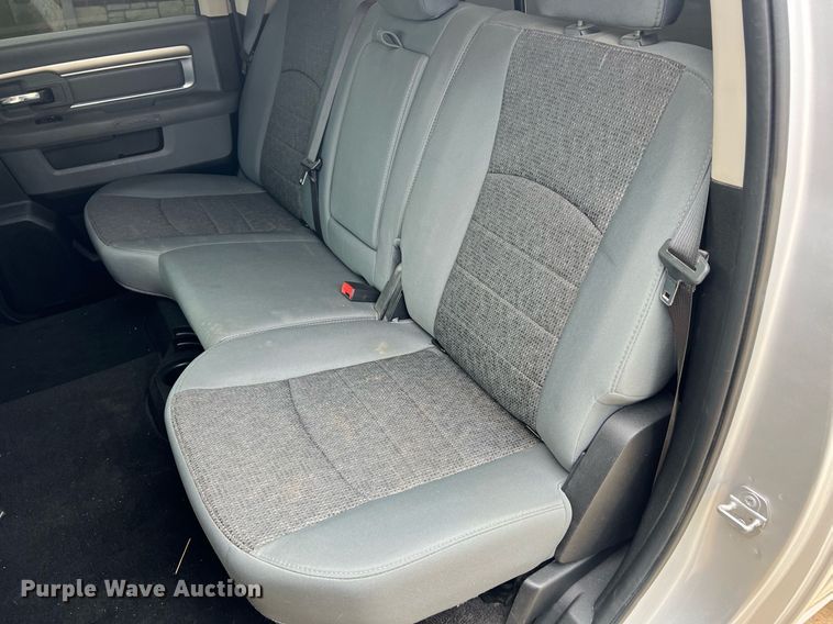 image for item NA9042 2017 Dodge Ram 1500 Big Horn  Crew Cab pickup truck