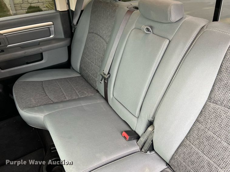 image for item NA9042 2017 Dodge Ram 1500 Big Horn  Crew Cab pickup truck