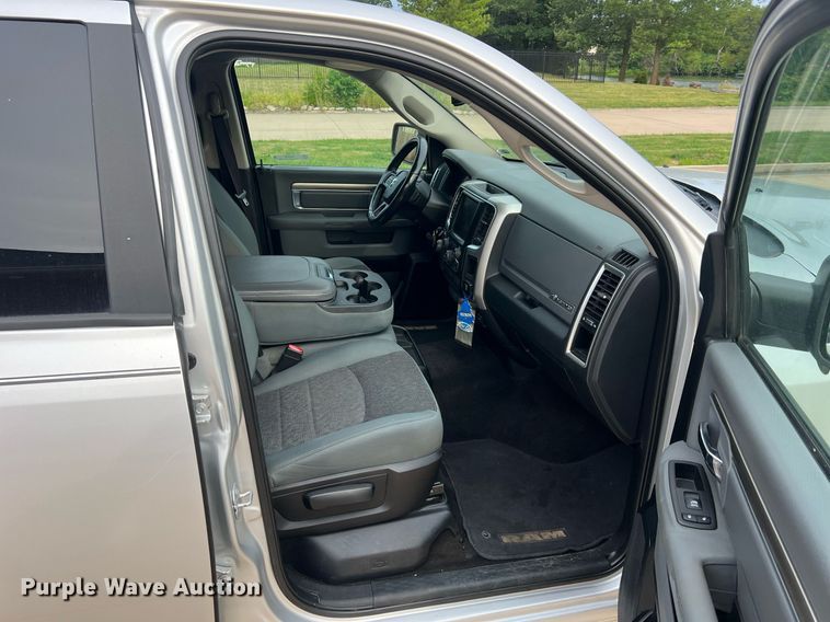 image for item NA9042 2017 Dodge Ram 1500 Big Horn  Crew Cab pickup truck