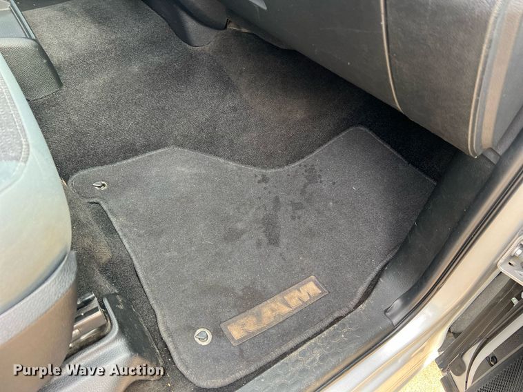 image for item NA9042 2017 Dodge Ram 1500 Big Horn  Crew Cab pickup truck