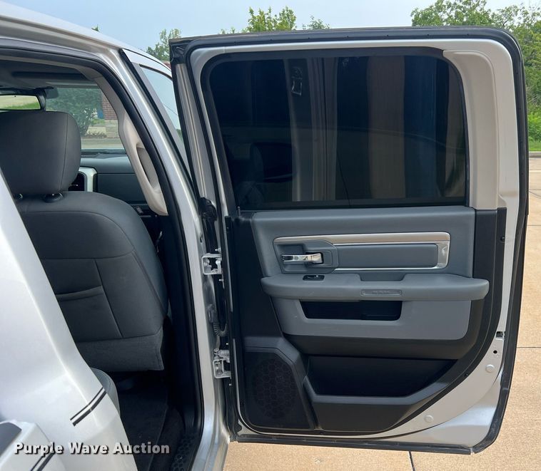 image for item NA9042 2017 Dodge Ram 1500 Big Horn  Crew Cab pickup truck