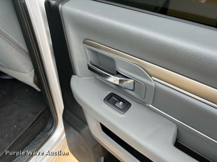 image for item NA9042 2017 Dodge Ram 1500 Big Horn  Crew Cab pickup truck