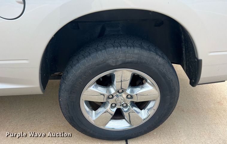 image for item NA9042 2017 Dodge Ram 1500 Big Horn  Crew Cab pickup truck