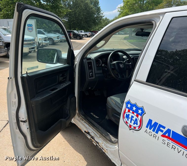 image for item NA9056 2013 Dodge Ram 1500  Crew Cab pickup truck