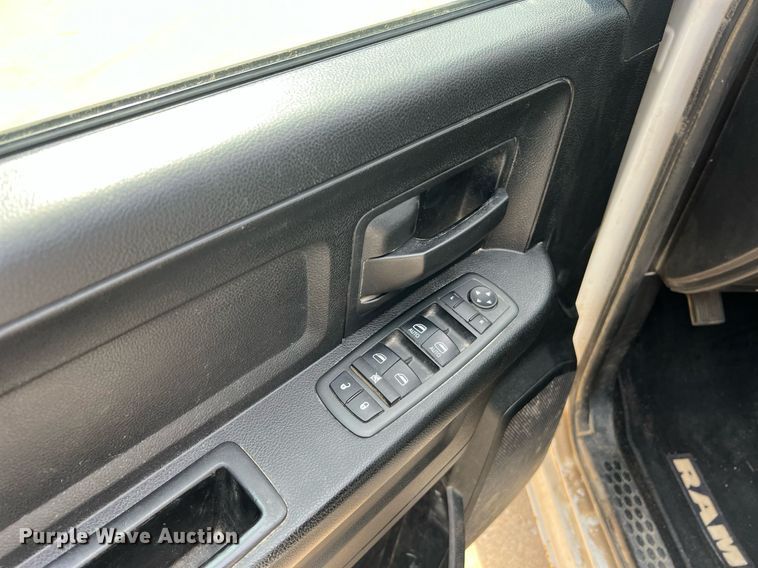 image for item NA9056 2013 Dodge Ram 1500  Crew Cab pickup truck