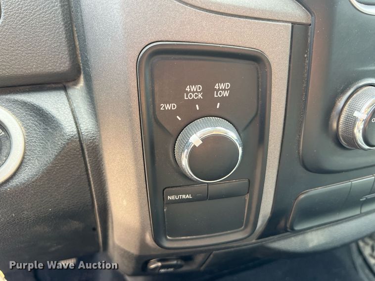 image for item NA9056 2013 Dodge Ram 1500  Crew Cab pickup truck