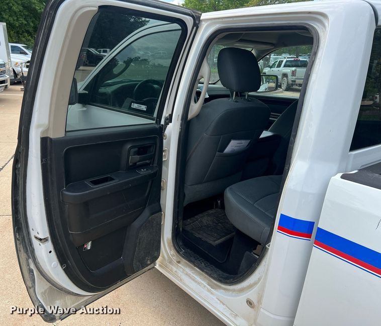 image for item NA9056 2013 Dodge Ram 1500  Crew Cab pickup truck