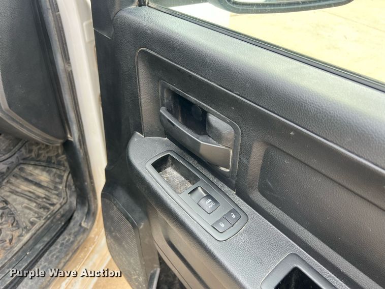 image for item NA9056 2013 Dodge Ram 1500  Crew Cab pickup truck