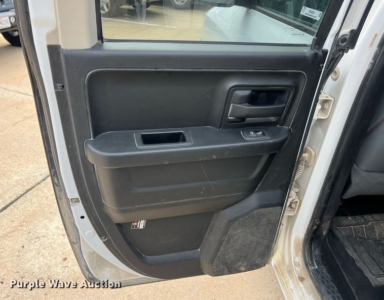 image for item NA9056 2013 Dodge Ram 1500  Crew Cab pickup truck