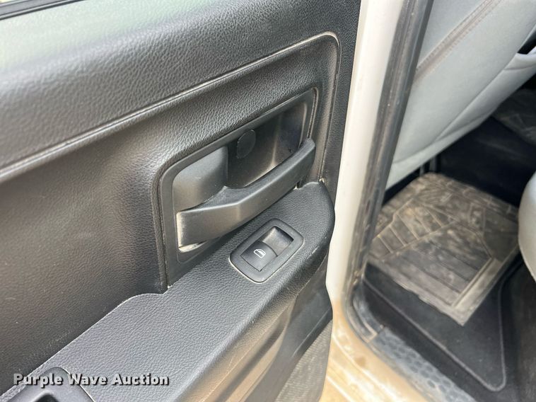 image for item NA9056 2013 Dodge Ram 1500  Crew Cab pickup truck