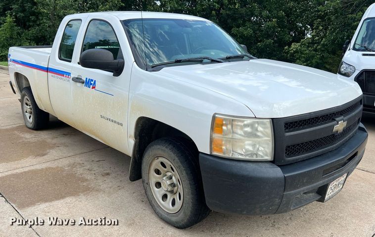 image for item NA9057 2011 Chevrolet Silverado 1500  Access Cab pickup truck