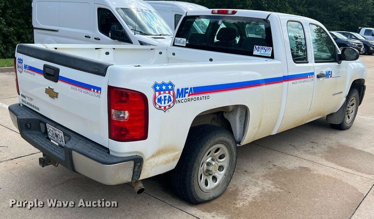 image for item NA9057 2011 Chevrolet Silverado 1500  Access Cab pickup truck