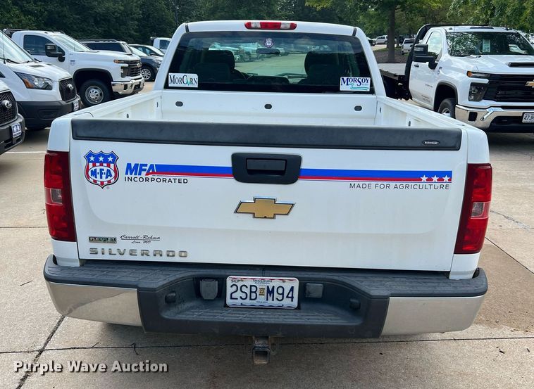 image for item NA9057 2011 Chevrolet Silverado 1500  Access Cab pickup truck