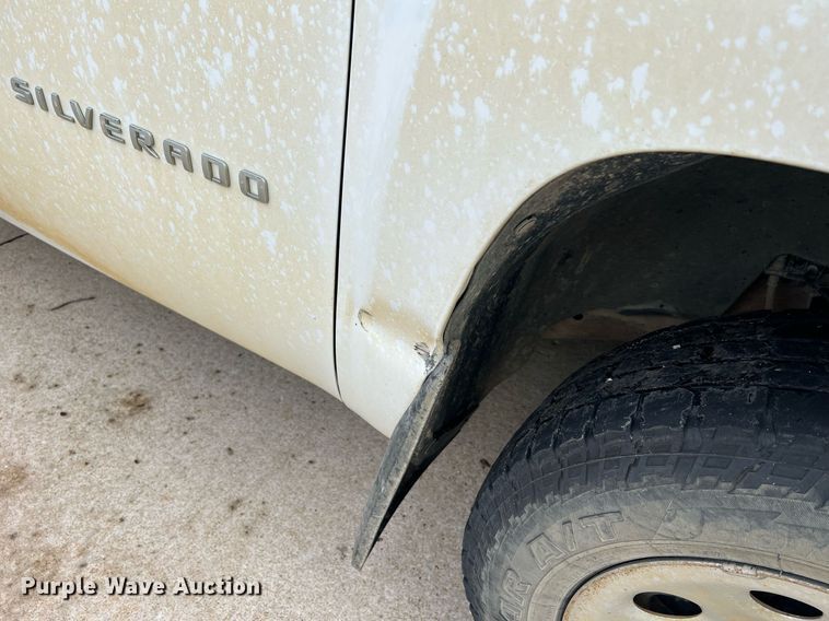 image for item NA9057 2011 Chevrolet Silverado 1500  Access Cab pickup truck