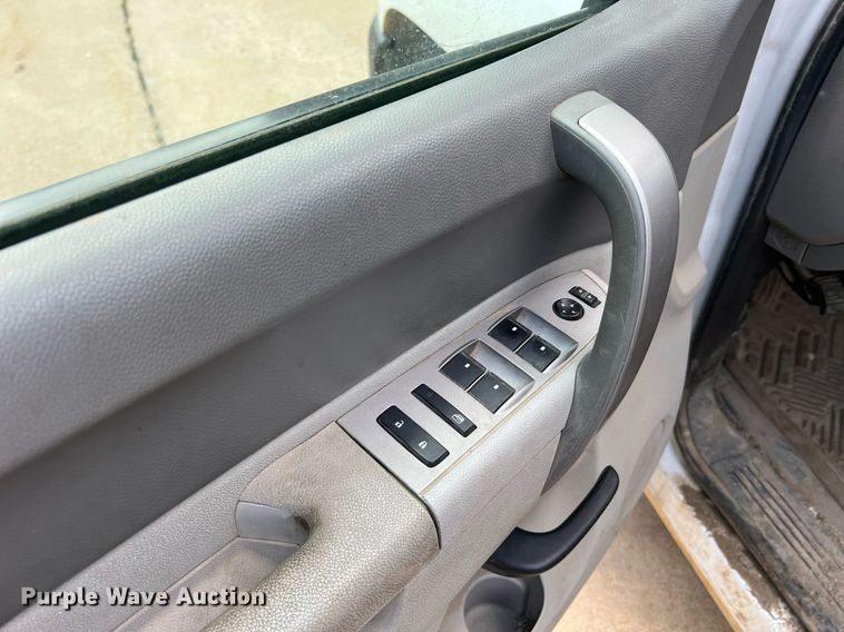 image for item NA9057 2011 Chevrolet Silverado 1500  Access Cab pickup truck