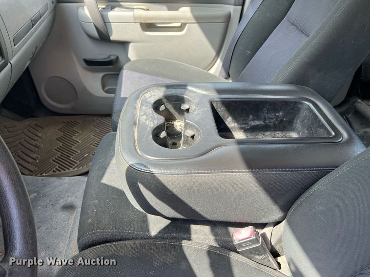 image for item NA9057 2011 Chevrolet Silverado 1500  Access Cab pickup truck