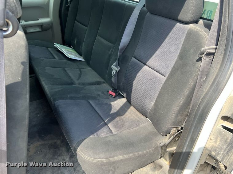 image for item NA9057 2011 Chevrolet Silverado 1500  Access Cab pickup truck