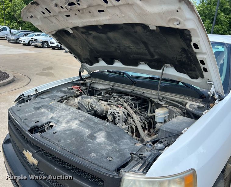 image for item NA9057 2011 Chevrolet Silverado 1500  Access Cab pickup truck