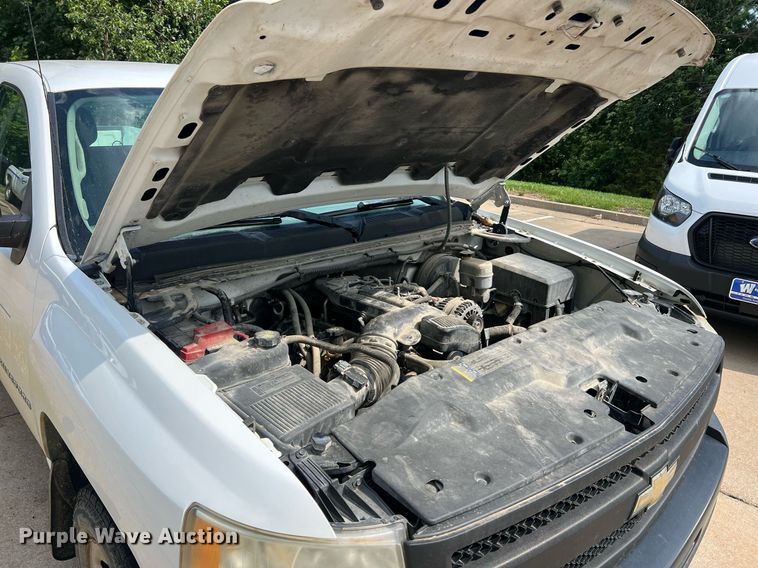 image for item NA9057 2011 Chevrolet Silverado 1500  Access Cab pickup truck