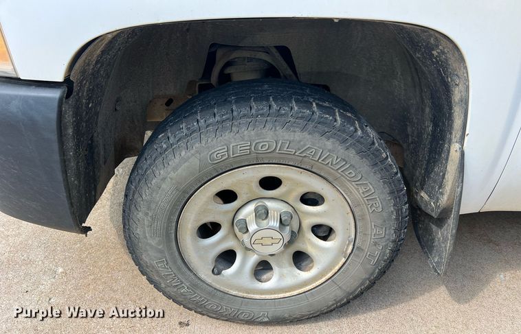 image for item NA9057 2011 Chevrolet Silverado 1500  Access Cab pickup truck