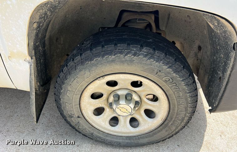 image for item NA9057 2011 Chevrolet Silverado 1500  Access Cab pickup truck