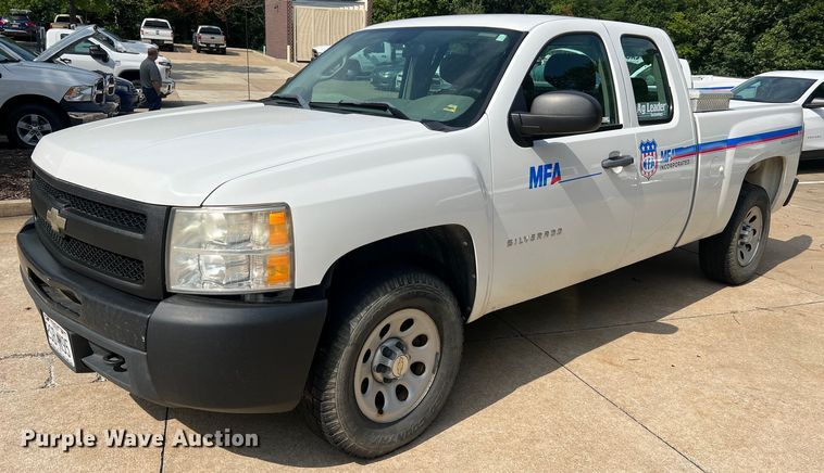 image for item NA9058 2011 Chevrolet Silverado 1500  Access Cab pickup truck