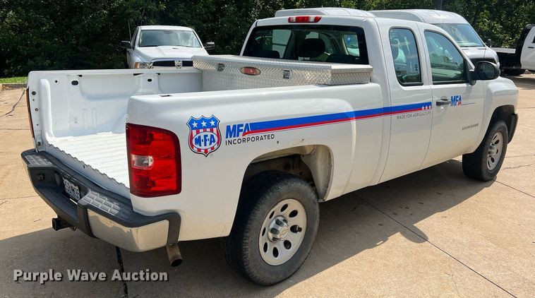 image for item NA9058 2011 Chevrolet Silverado 1500  Access Cab pickup truck