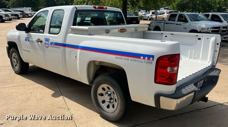 image for item NA9058 2011 Chevrolet Silverado 1500  Access Cab pickup truck