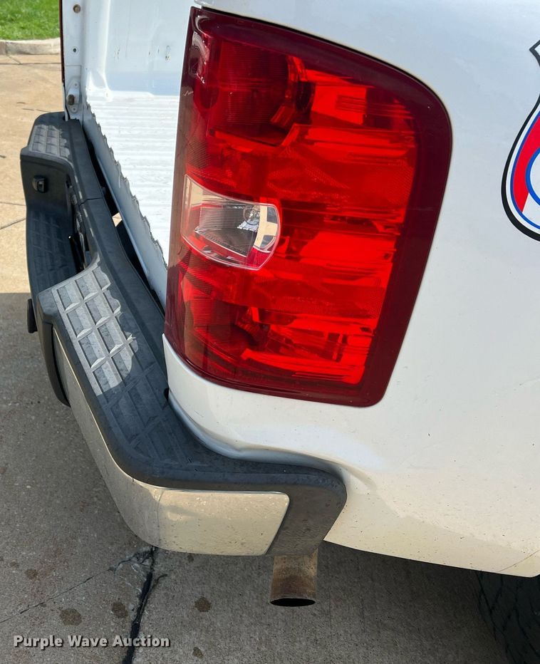 image for item NA9058 2011 Chevrolet Silverado 1500  Access Cab pickup truck