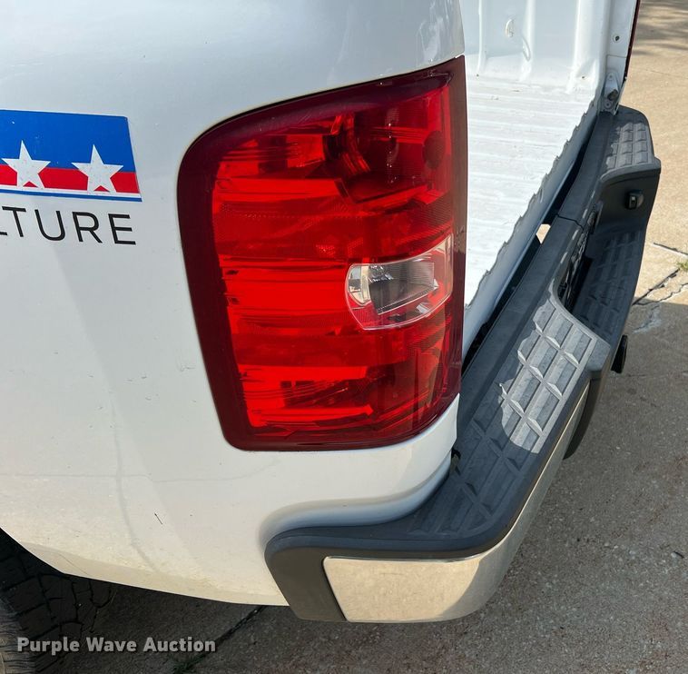 image for item NA9058 2011 Chevrolet Silverado 1500  Access Cab pickup truck