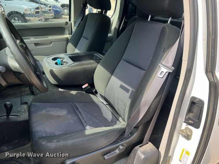 image for item NA9058 2011 Chevrolet Silverado 1500  Access Cab pickup truck