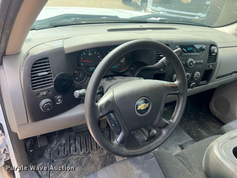 image for item NA9058 2011 Chevrolet Silverado 1500  Access Cab pickup truck