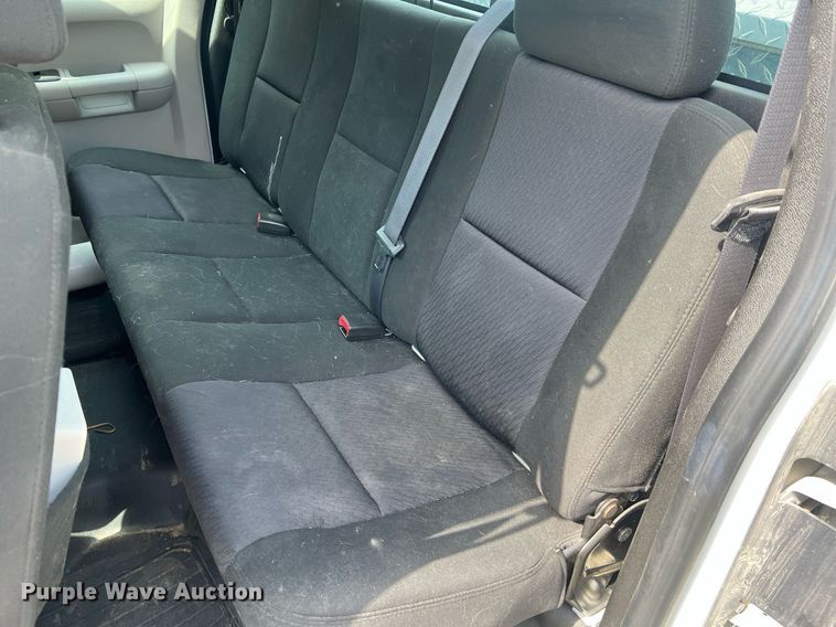 image for item NA9058 2011 Chevrolet Silverado 1500  Access Cab pickup truck