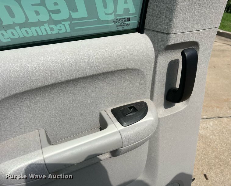 image for item NA9058 2011 Chevrolet Silverado 1500  Access Cab pickup truck