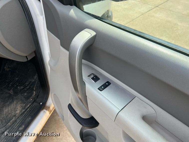 image for item NA9058 2011 Chevrolet Silverado 1500  Access Cab pickup truck