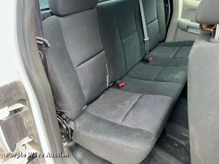 image for item NA9058 2011 Chevrolet Silverado 1500  Access Cab pickup truck