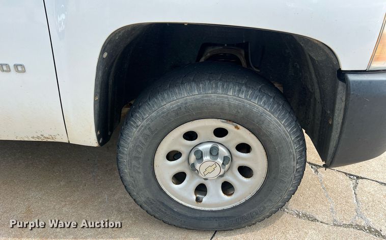 image for item NA9058 2011 Chevrolet Silverado 1500  Access Cab pickup truck