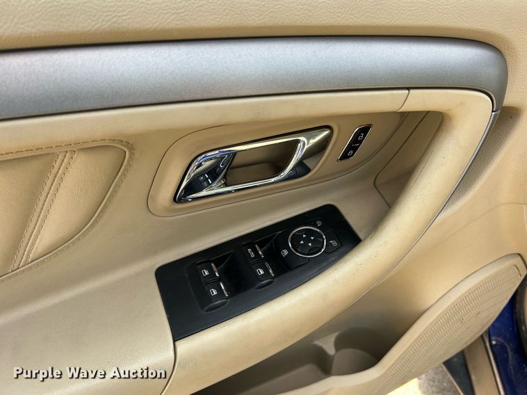 image for item NA9060 2013 Ford Taurus