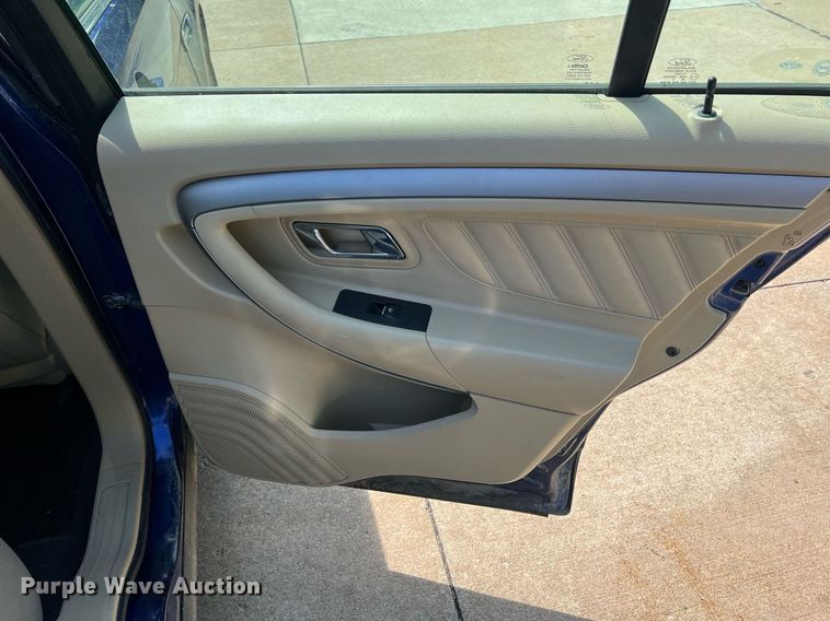 image for item NA9060 2013 Ford Taurus