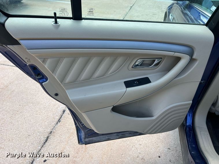 image for item NA9060 2013 Ford Taurus