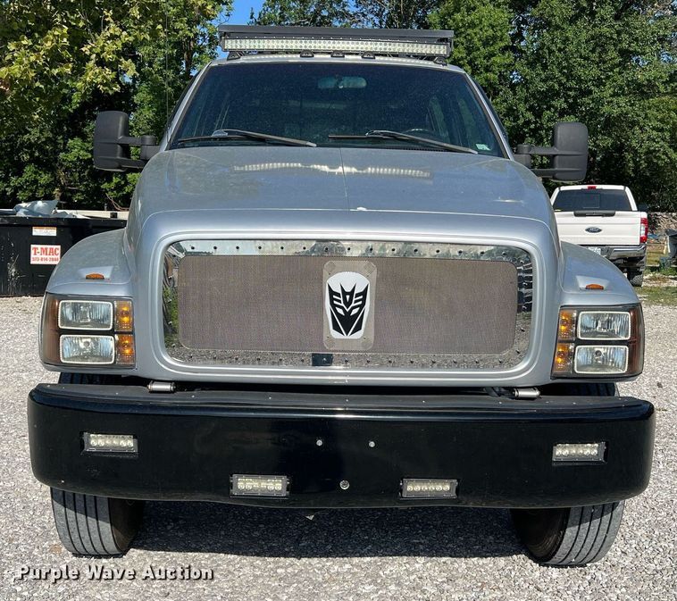 image for item NA9063 1999 Chevrolet C6500  pickup truck