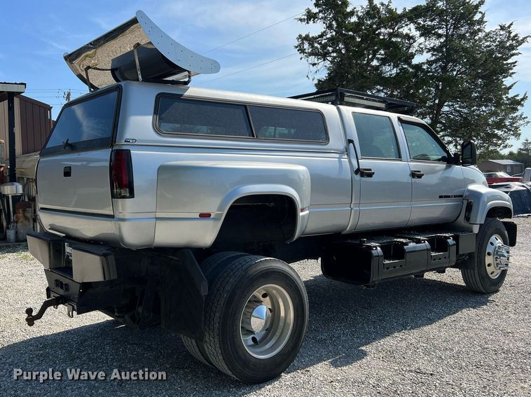 image for item NA9063 1999 Chevrolet C6500  pickup truck