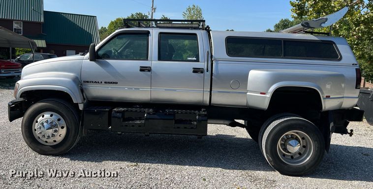 image for item NA9063 1999 Chevrolet C6500  pickup truck