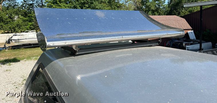 image for item NA9063 1999 Chevrolet C6500  pickup truck