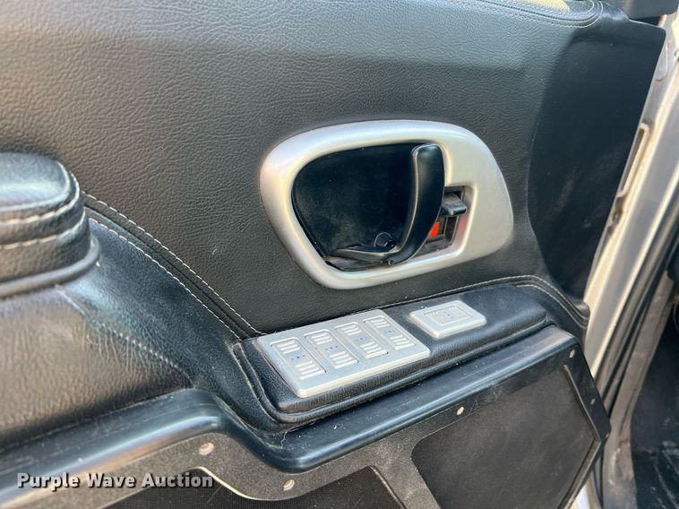 image for item NA9063 1999 Chevrolet C6500  pickup truck